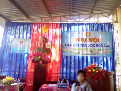 Đại hôi liên đội trương TH Hòa Lộc năm học 2017 -2018